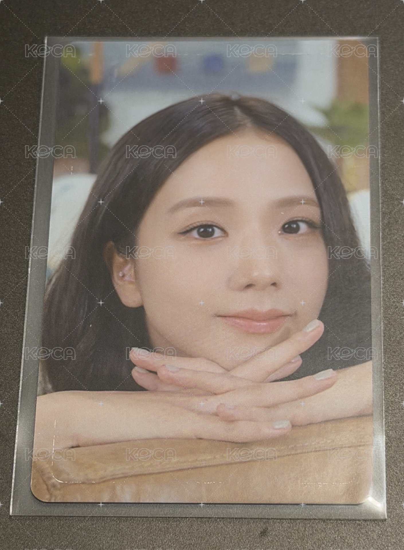 Jisoo V2-2