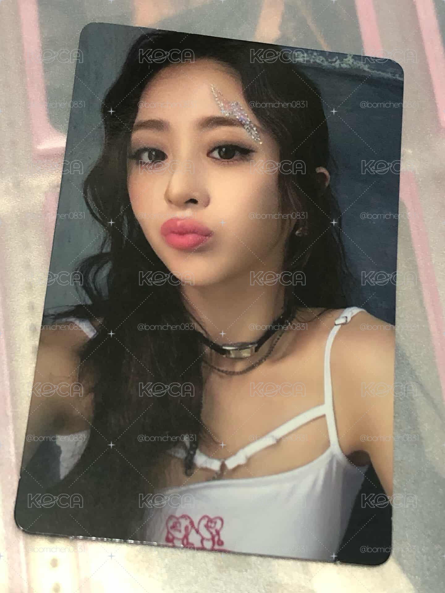 lesserafim 小卡