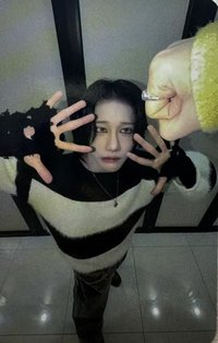 UXLXVE Rising-star 7.0 簽售卡 