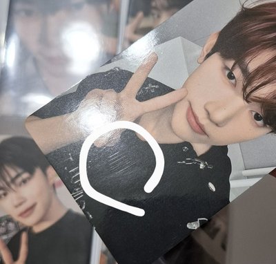 ZB1 HERE&NOW IN TAIPEI 台北場粽卡一套無辰 含明信片