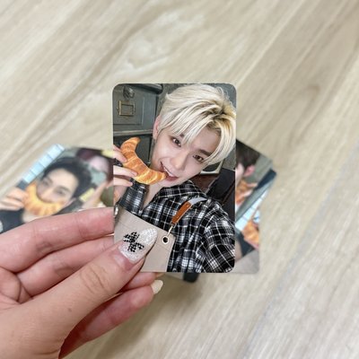 ZB1簽售特典卡 MS牛角麵包