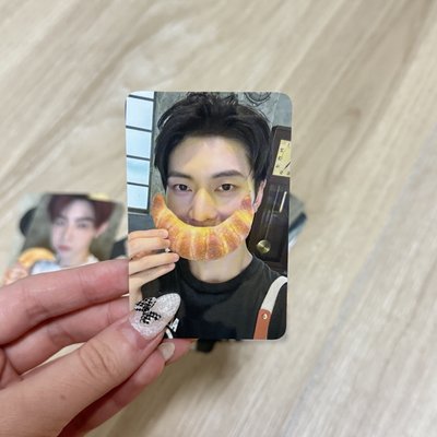 ZB1簽售特典卡 MS牛角麵包