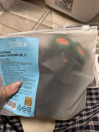 4手偶含卡 700綁300