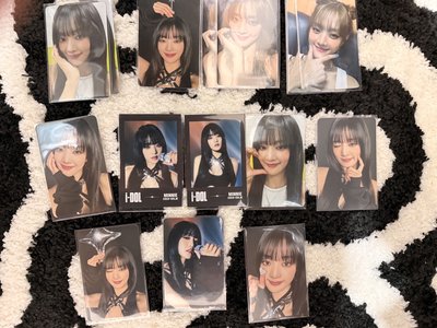 妮 iDOL 世巡隨機卡