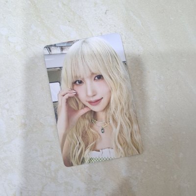 TWICE 上衣/T-shirt  周邊 小卡