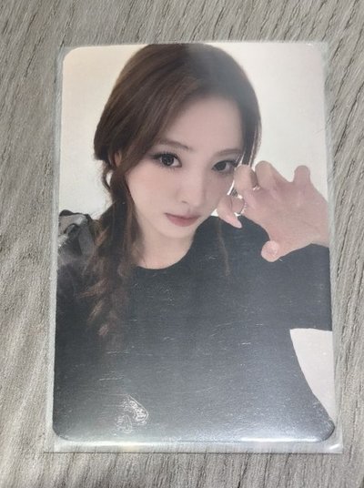 meovv 帽子卡 安娜