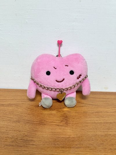 case143絕版粉色愛心怪獸