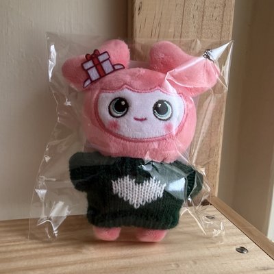 【全新】TWICE LOVELYS 冬日 快閃 聖誕娃