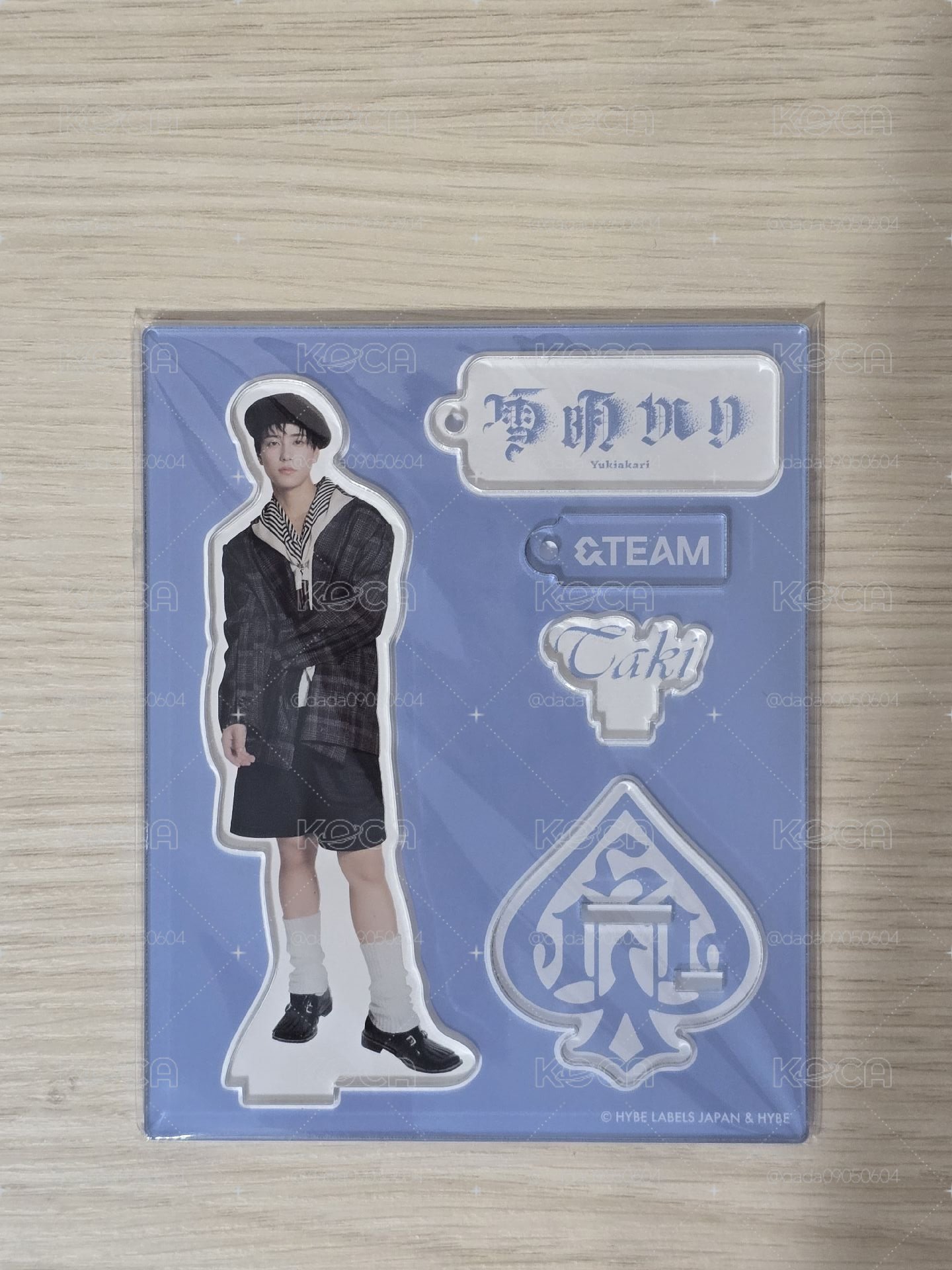 TAKI 立牌（拆擺過，都放展示盒裡）