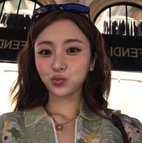 頭有一點允允的