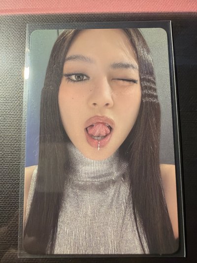 DEADLINE GRAY 專輯卡 