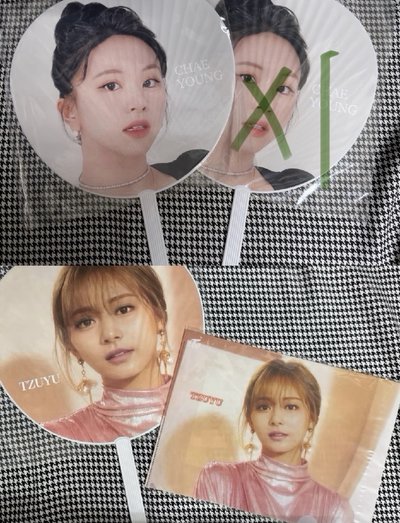 TWICE（整圖出聖誕娃全新未拆有證！）志效 聖誕 baby lovelys 盤出 大扇 扇子 小卡 戒指