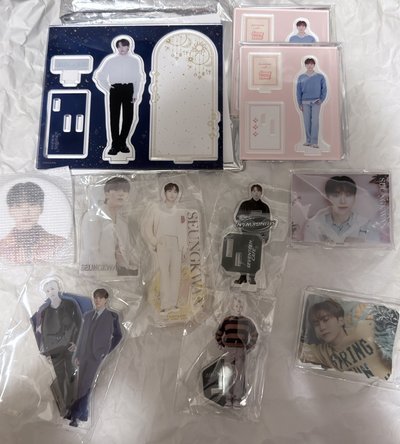 (現貨）seventeen 勝寛 立牌