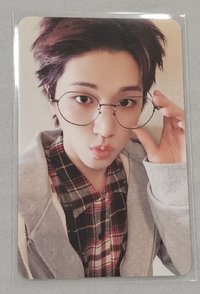 The Action專卡背面寫字