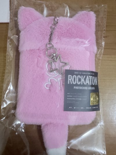 QWER世巡台北場週毛絨卡套