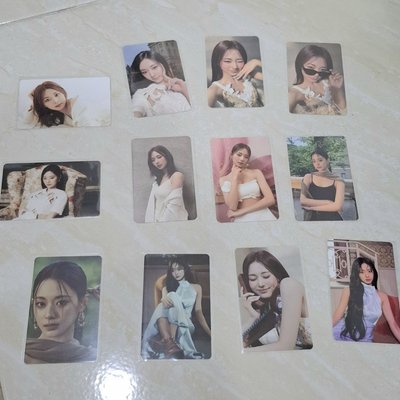 TWICE 上衣/T-shirt  周邊 小卡