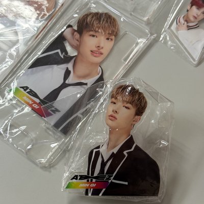 ATEEZ FEVER PART.1 日本專輯預購特典 手機支架 鑰匙圈 文件夾 胸章