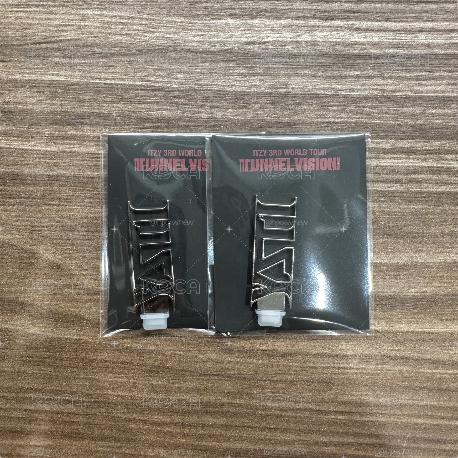ITZY 三巡 TNVS 手燈立牌 插卡 手燈裝飾