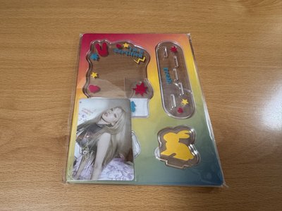 雨琦 Freak 立牌 全新未拆