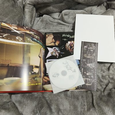 空專區 ITZY Girls Will Be Girls 紅款 PB