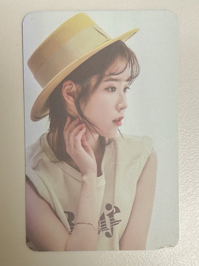 IU 18’年曆 年曆卡 