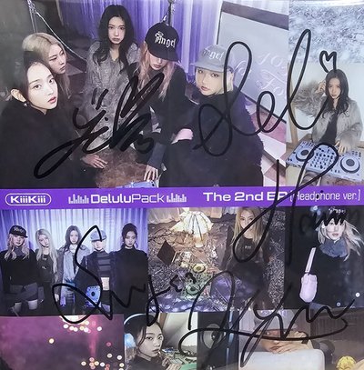 【MusicKorea 簽專】KiiiKiii  簽名專輯 Delulu Pack Headphone Ver.