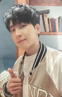 正四 yzy 預售 特典卡 