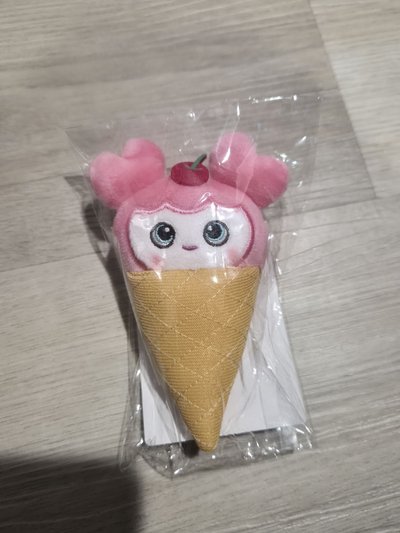 MOMO LOVELY甜筒 冰淇淋 原袋 全新未拆