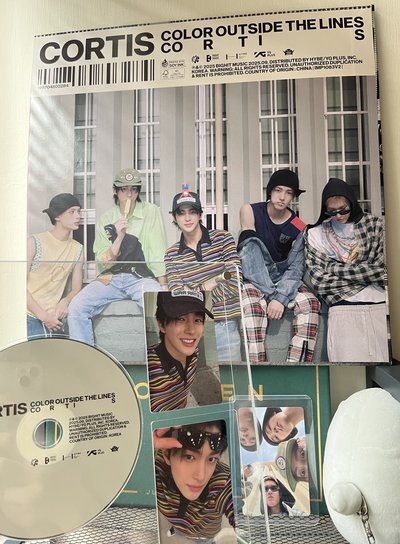 Cortis 黑膠小卡💿