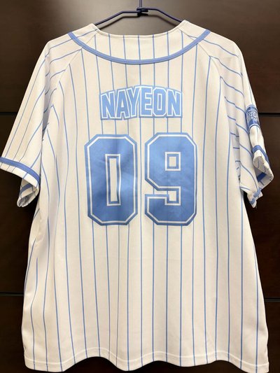 TWICE 娜璉九週年棒球衣