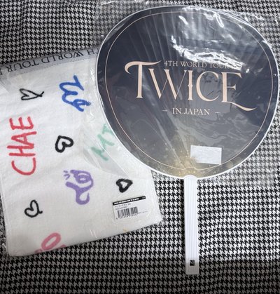 (現貨 合售 紙箱寄出）TWICE 四巡 日本 子瑜 大扇 扇子 毛巾