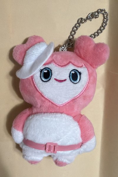 （現貨 可當日寄出)TWICE momo loveys movely 娃娃 吊飾