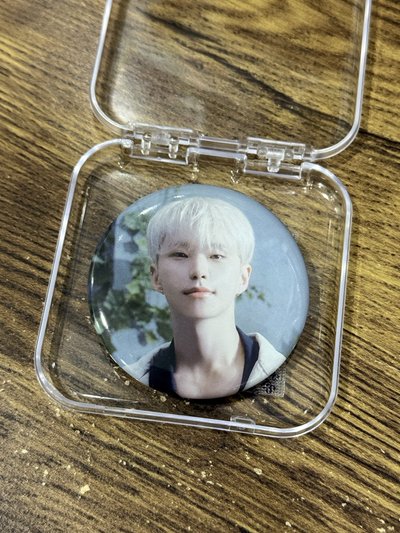 SEVENTEEN HOSHI 消費期限 徽章+壓克力吊飾