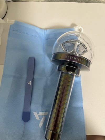 Seventeen手燈三代克拉棒（二手）+全新蹦蹦頭手燈鑰匙圈