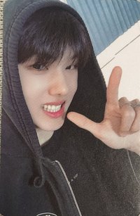 Candy yzy 2.0 簽售卡 