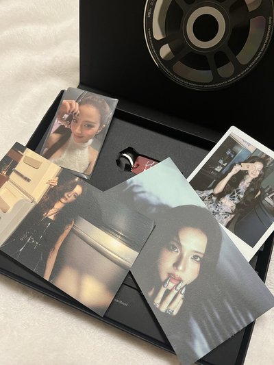 Jisoo AMORTAGE 全專