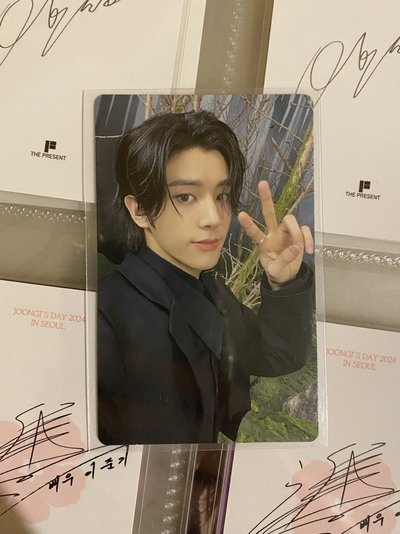 WTL世巡 隨機卡包自拍卡 簽名卡背