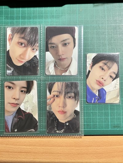 Stray kids小卡合輯