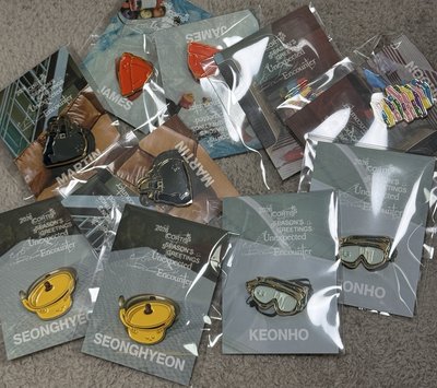 26年曆 快閃 底片相機/徽章