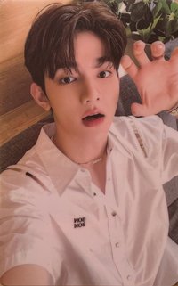 Singles oy CLEAN香水 代言卡 