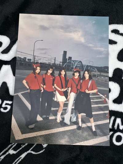 LE SSERAFIM 各式團照