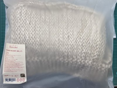 KKUROCHET 連帽圍巾無小卡