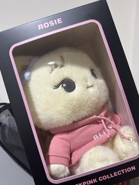 Rosé大娃