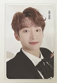 LIBERTY : IN OUR COSMOS 專輯卡 