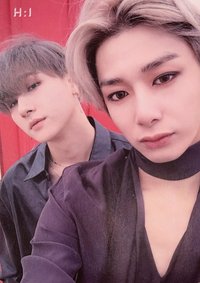 ARE YOU THERE 專輯卡 