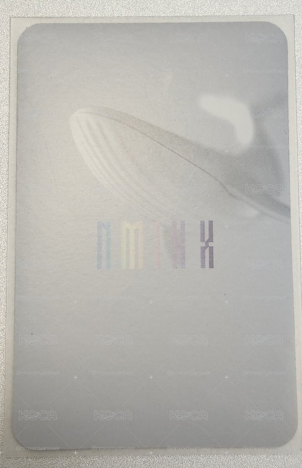 NMIXX 莉手燈卡