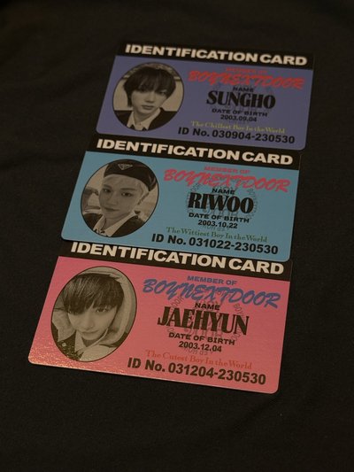 How!,The action 電子專固卡