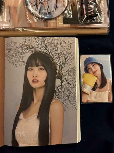 2020年曆、筆記本（封面有損）、MOMO五巡會員禮卡、RTB掛牌·掛繩·徽章