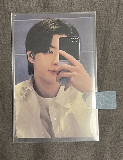 中文卡背 對鏡自拍倫