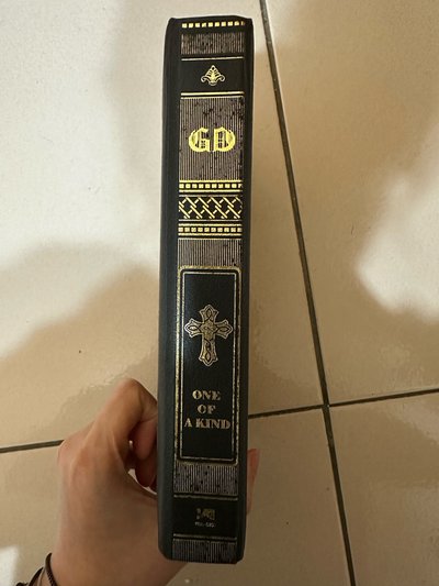 G-DRAGON GD ONE OF A KIND FIRST MINI ALBUM (韓版/二手）